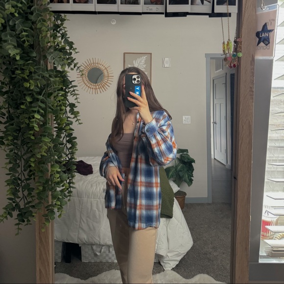 Flannel - Picture 2 of 4